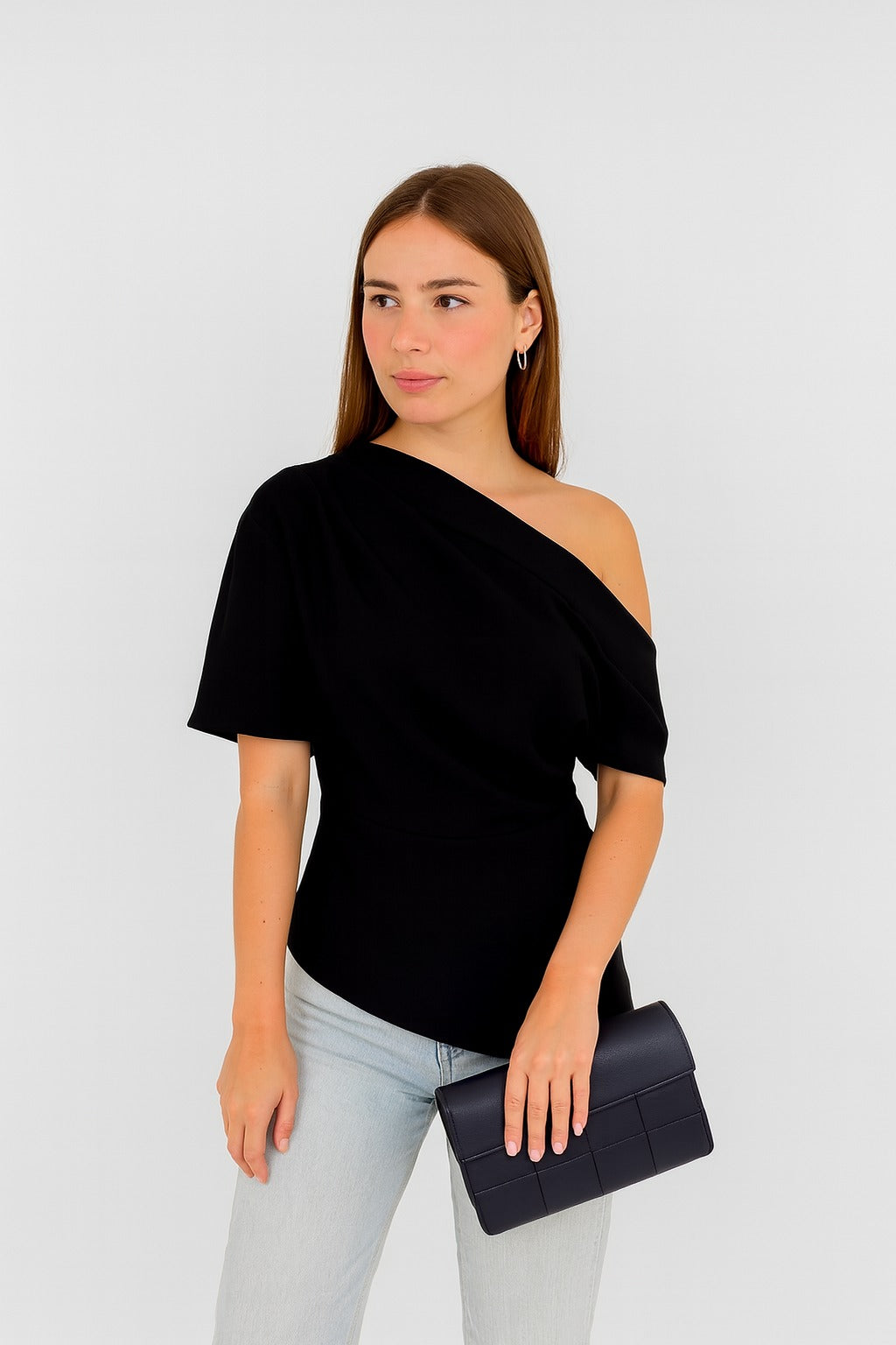 Top Caitlyn nero – elegante e versatile