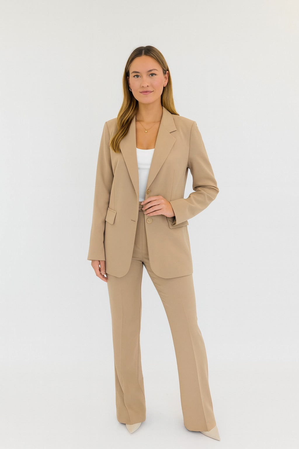 Completo color cammello – blazer e pantalone eleganti